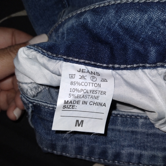 Distressed denim cut off shorts, size M - Picture 5 of 5